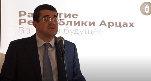 Араик Арутюнян. Стоп-кадр видео канала YouTube "Рау Телеcтудия" https://www.youtube.com/watch?v=5wEfSEa3NqE