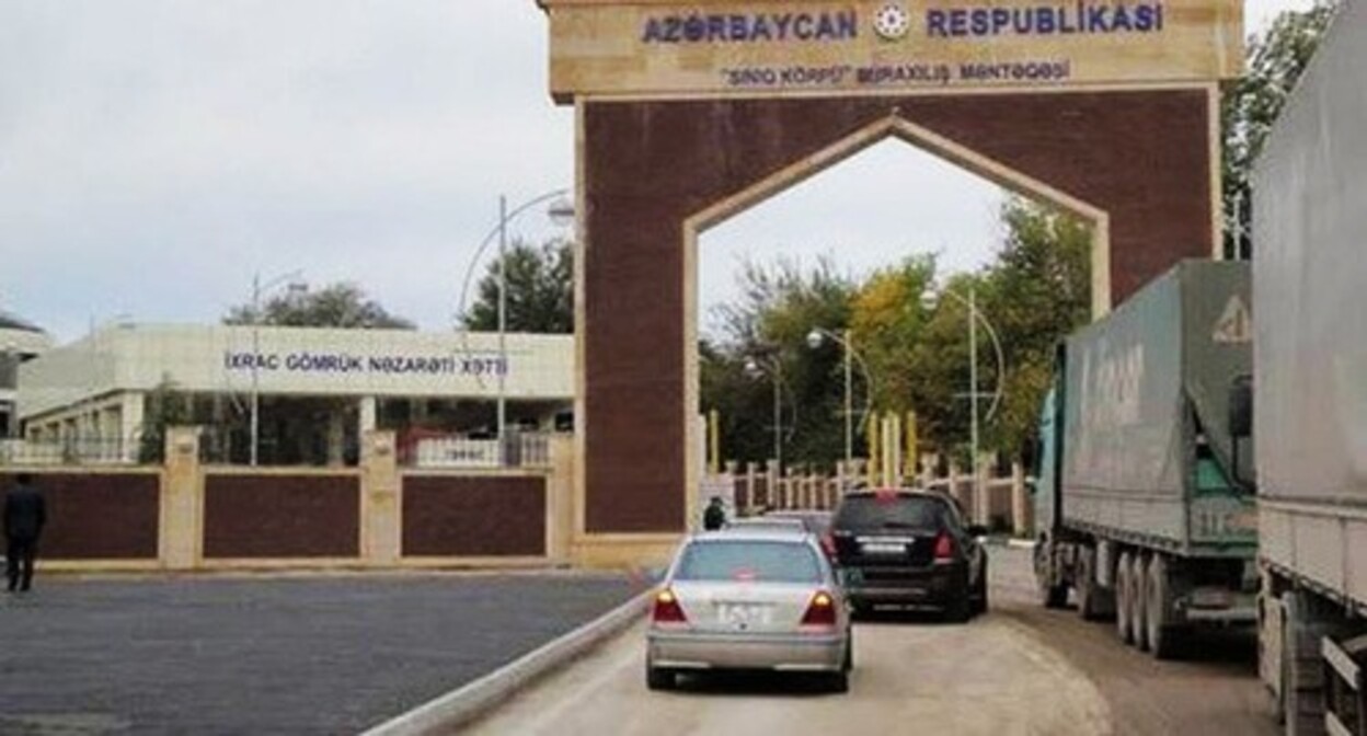 Граница Азербайджана и Дагестана. Фото: https://yenicag.ru/azerbaydzhan-prodlil-srok-ogranicheni/343085/