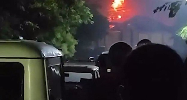 Атака боевиков в Дагестане. 23 июня 2024 г. Фото: vesti.az https://vesti.az/v-mire/sest-policeiskix-ubity-12-raneny-posle-napadeniya-boevikov-v-dagestane-519404