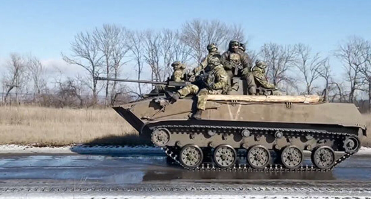 Российские военные на Украине. Фото: https://mil.ru