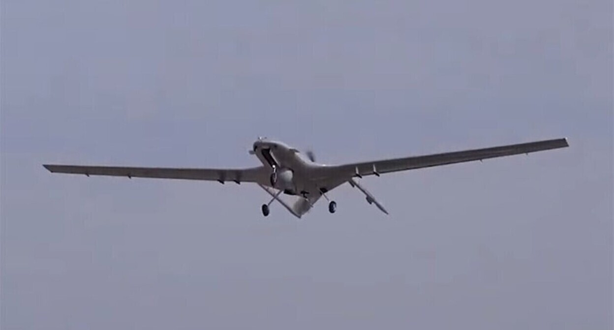 Беспилотник. Кадр видео https://www.youtube.com/watch?v=svc5R-XT6-E